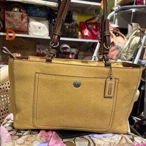 Coach Chelsea Y2K Leather Tote  East West with Brown Handles and Front Pocket